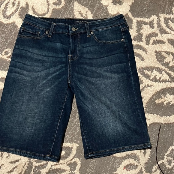Lucky brand stretch Bermuda Jean shorts. New. Size 8. - Picture 1 of 5